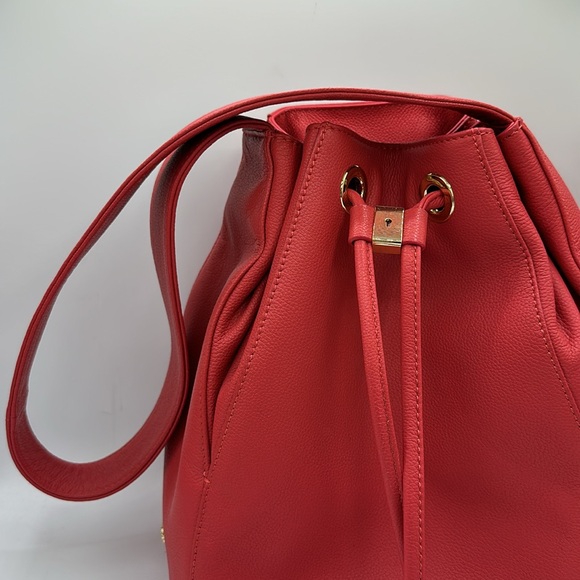 Vince Camuto Handbags - Vince Camuto gorgeous red-orange leather bucket bag